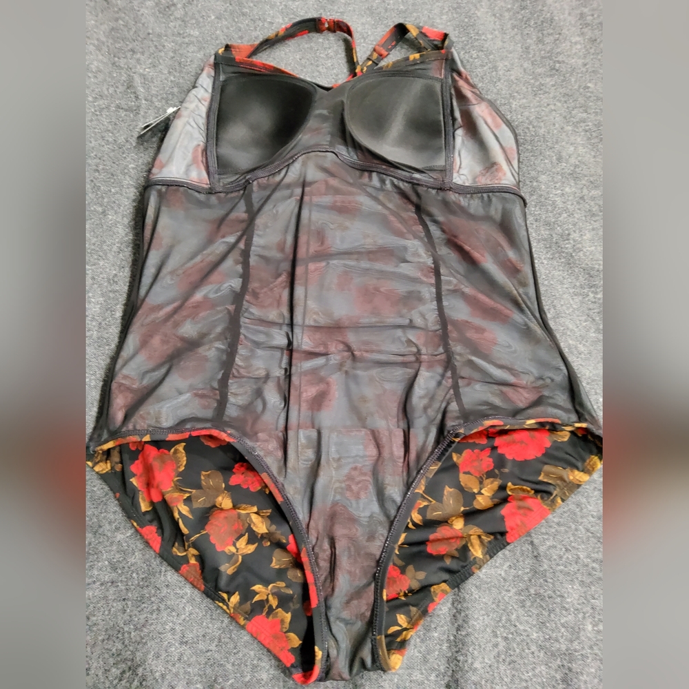 Torrid Retro Built-up One Piece Swimsuit Size 3 - Picture 8 of 8